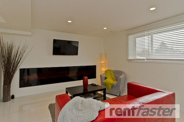 Calgary 2 bedrooms Duplex for rent. Property photo: 388542-2