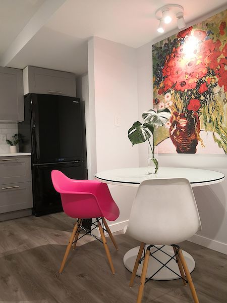 Calgary 4 bedrooms Room For Rent for rent. Property photo: 389324-2