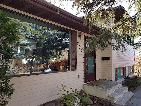 Calgary 5 + Den bedrooms House for rent. Property photo: 390576-2