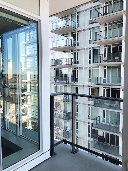 Calgary 2 bedrooms Condo Unit for rent. Property photo: 390736-2