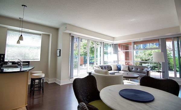 Calgary 1 + Den bedrooms Condo Unit for rent. Property photo: 391748-3