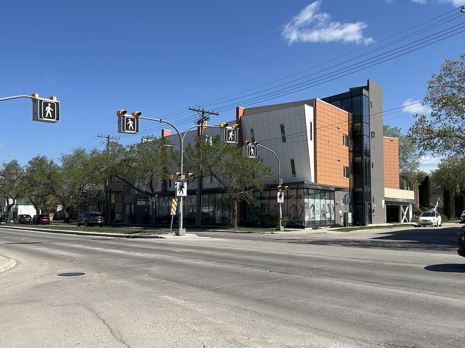 Winnipeg 2 bedrooms Apartment for rent. Property photo: 392975-1