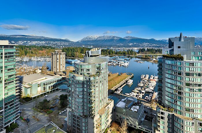 Vancouver bachelor bedrooms Apartment for rent. Property photo: 393078-1