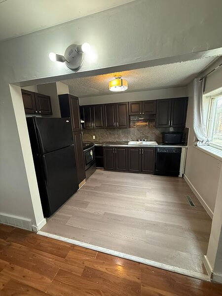 Calgary 2 bedrooms Condo Unit for rent. Property photo: 393186-3