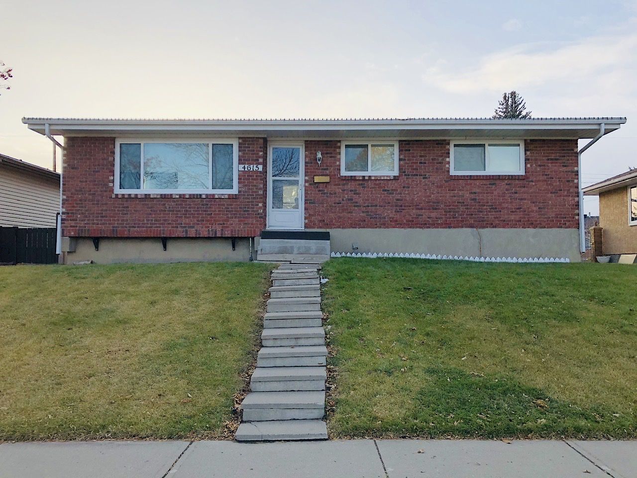 Calgary 3 bedrooms House for rent. Property photo: 393828-1