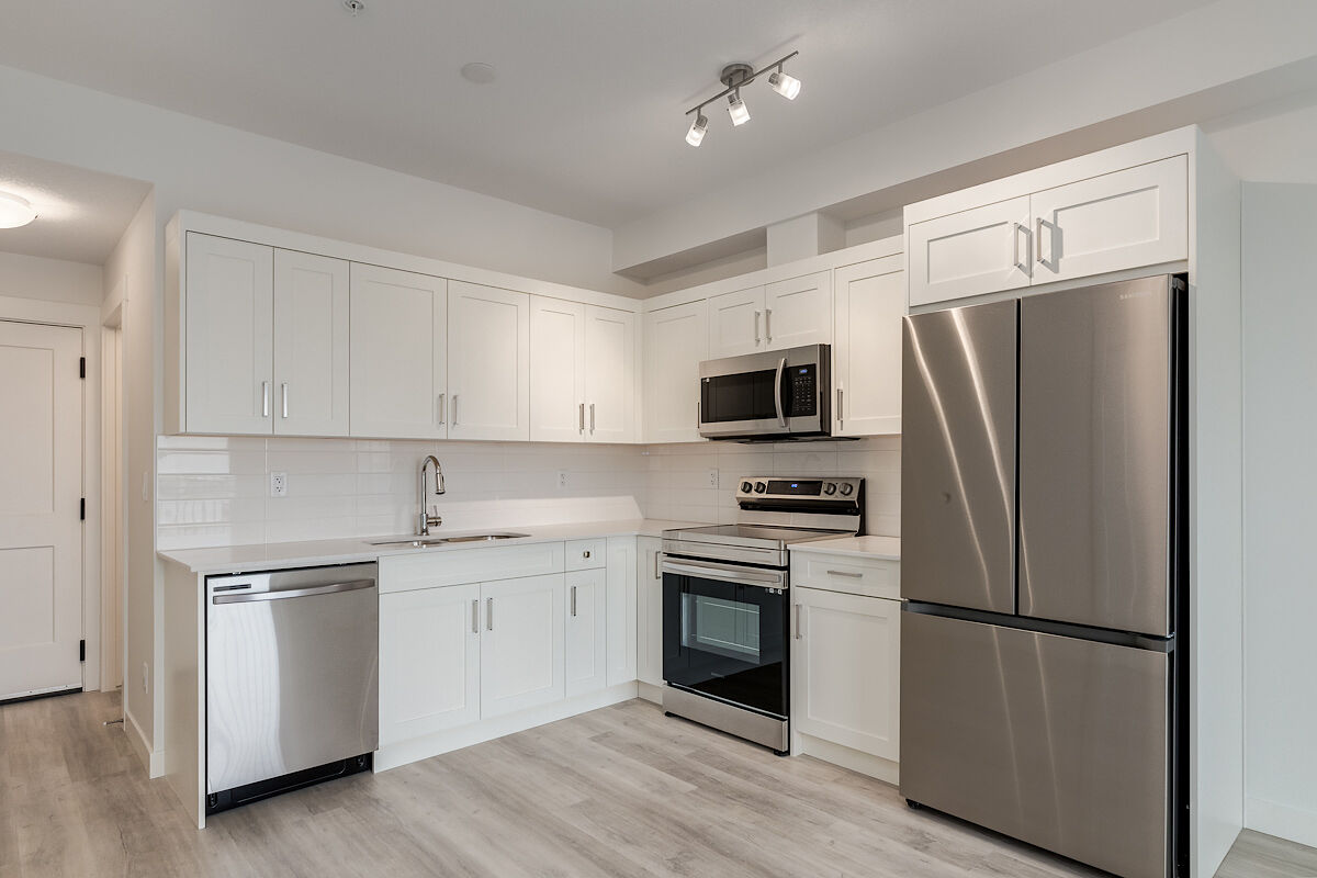 Calgary 2 bedrooms Condo Unit for rent. Property photo: 394548-1