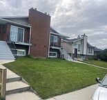 SEPERATE UTILITIES Bright and spacious 3 Bedroom 2 bathroom (MAIN FLOOR) Duplex — Rosscarrock, Calgary