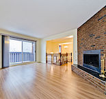 Exceptionally Maintained Quiet Townhome in Kensington!