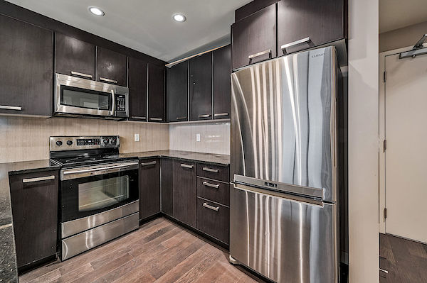Calgary 1 bedroom Condo Unit for rent. Property photo: 397416-3