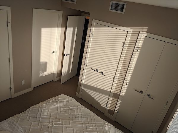 Calgary 2 bedrooms Condo Unit for rent. Property photo: 397642-3