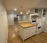 BRIGHT, SPACIOUS BOWNESS BASEMENT SUITE CLOSE TO UNIVERSITY!!