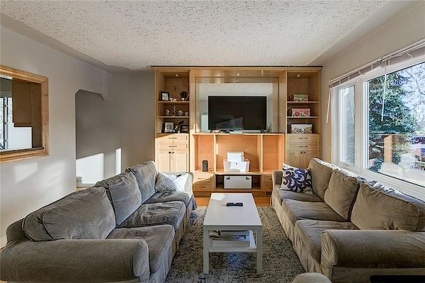 Calgary 2 bedrooms Main Floor for rent. Property photo: 398949-2