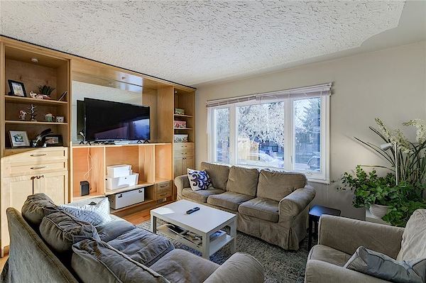 Calgary 2 bedrooms Main Floor for rent. Property photo: 398949-3