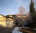 3 bed room single house — Woodbine, Calgary
