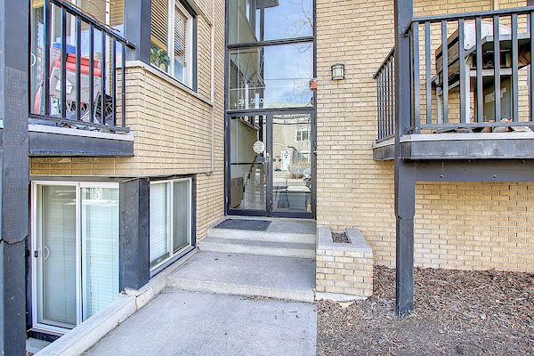 Calgary 1 bedroom Condo Unit for rent. Property photo: 400056-3