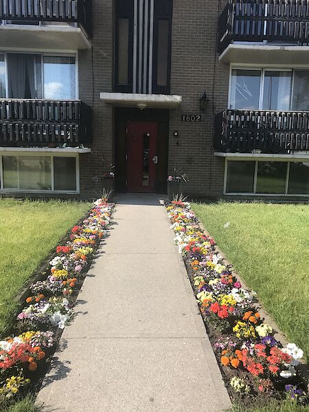 Calgary 1 bedrooms Apartment for rent. Property photo: 400117-3