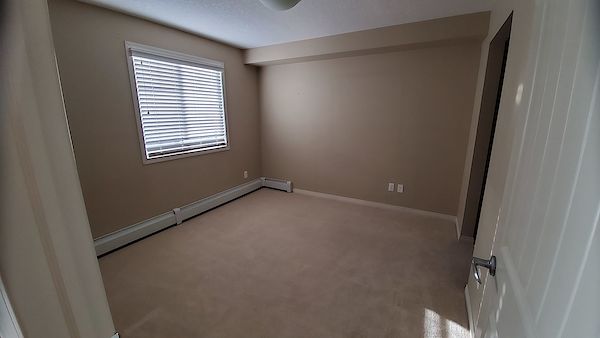 Calgary 1 bedroom Condo Unit for rent. Property photo: 400195-3