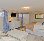 Beautiful Furnished Suite – Southwood – King Bed – Utilities & Internet Included