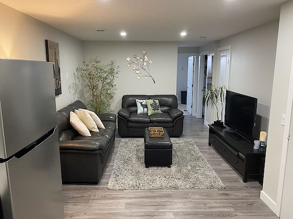 Calgary 1 bedroom Basement for rent. Property photo: 400362-2