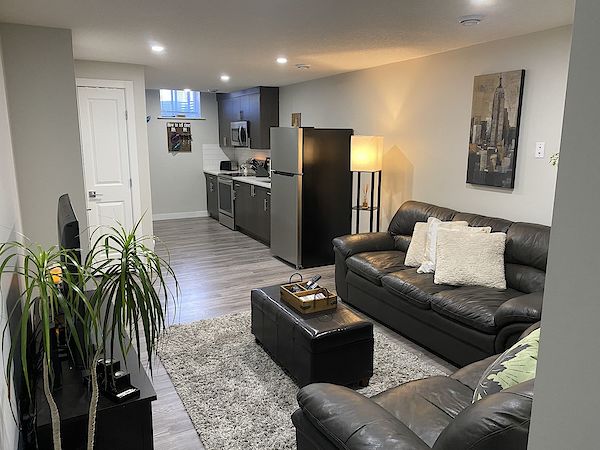 Calgary 1 bedroom Basement for rent. Property photo: 400362-3