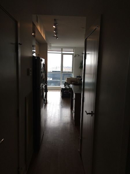 Calgary 1 + Den bedrooms Condo Unit for rent. Property photo: 403039-3