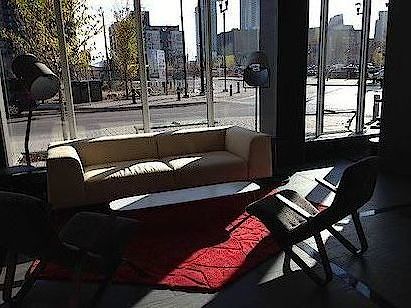 Calgary 1 + Den bedrooms Condo Unit for rent. Property photo: 403039-2