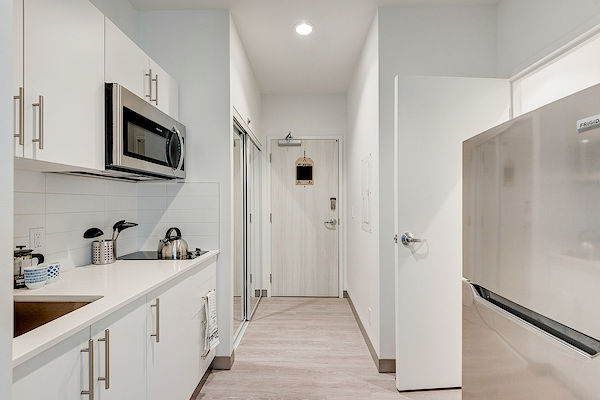 Calgary bachelor bedrooms Apartment for rent. Property photo: 403379-3