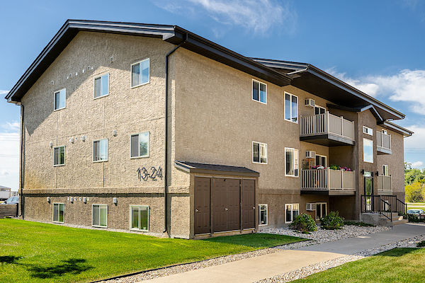 Blumenort 3 bedrooms Apartment for rent. Property photo: 404002-3