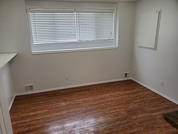Edmonton 2 bedrooms Basement for rent. Property photo: 404127-2