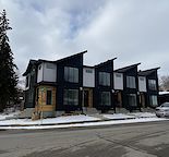 NEW 3 BEDROOM TOWNHOUSE IN MT PLEASANT — Mount Pleasant, Calgary