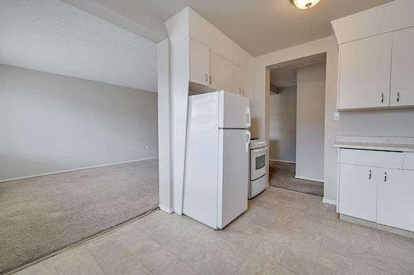 Edmonton 1 bedrooms Apartment for rent. Property photo: 406687-3