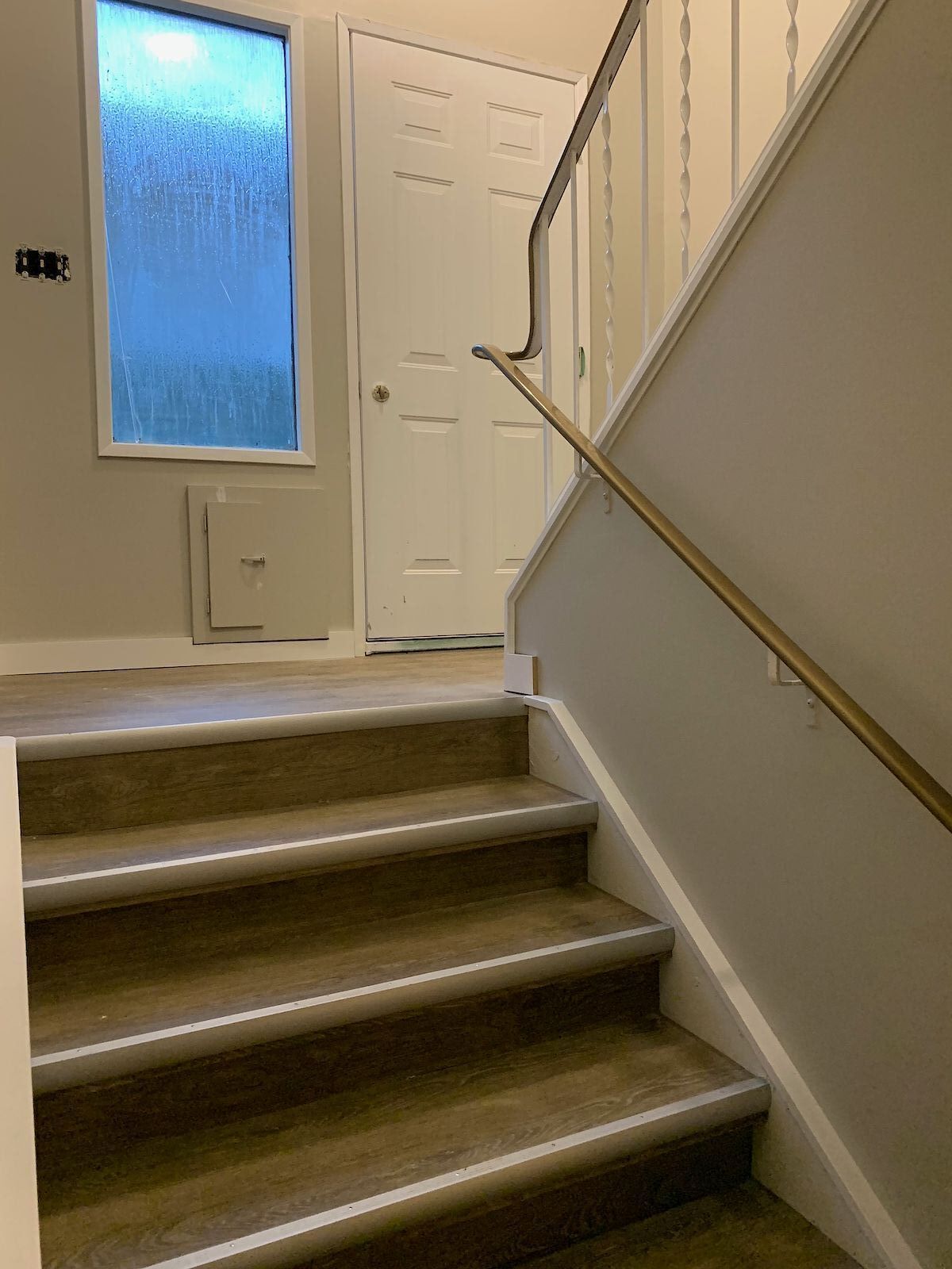 Calgary 4 bedrooms Duplex for rent. Property photo: 40694-1