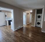 2 bedroom house in a  family friendly neighborhood