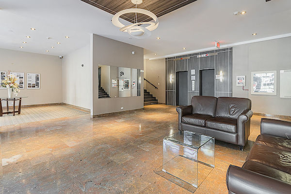 Montr&eacute;al bachelor bedrooms Apartment for rent. Property photo: 408299-2