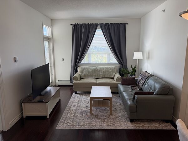 Calgary 2 bedrooms Condo Unit for rent. Property photo: 408525-2