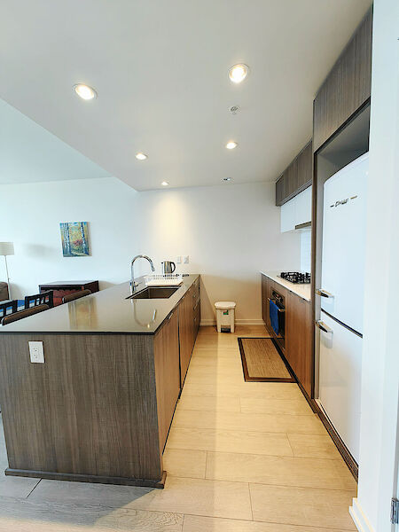 Calgary 1 bedroom Condo Unit for rent. Property photo: 408810-3