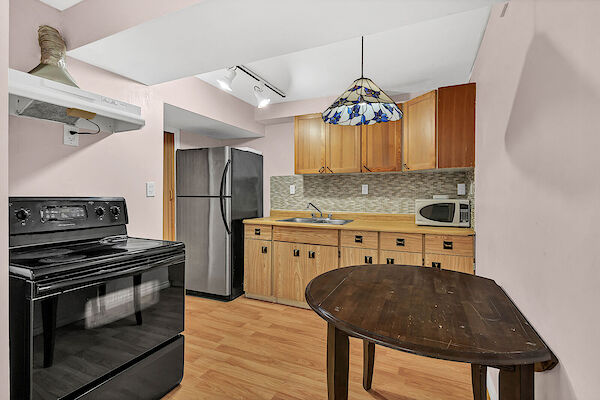 Calgary 3 bedrooms Basement for rent. Property photo: 411233-3