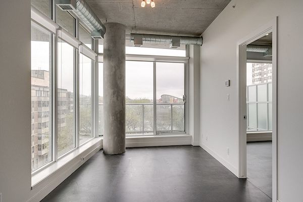 Calgary 1 + Den bedrooms Condo Unit for rent. Property photo: 411374-2