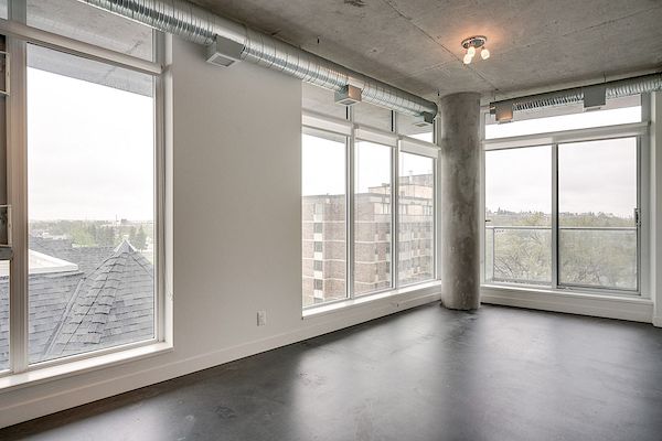 Calgary 1 + Den bedrooms Condo Unit for rent. Property photo: 411374-3