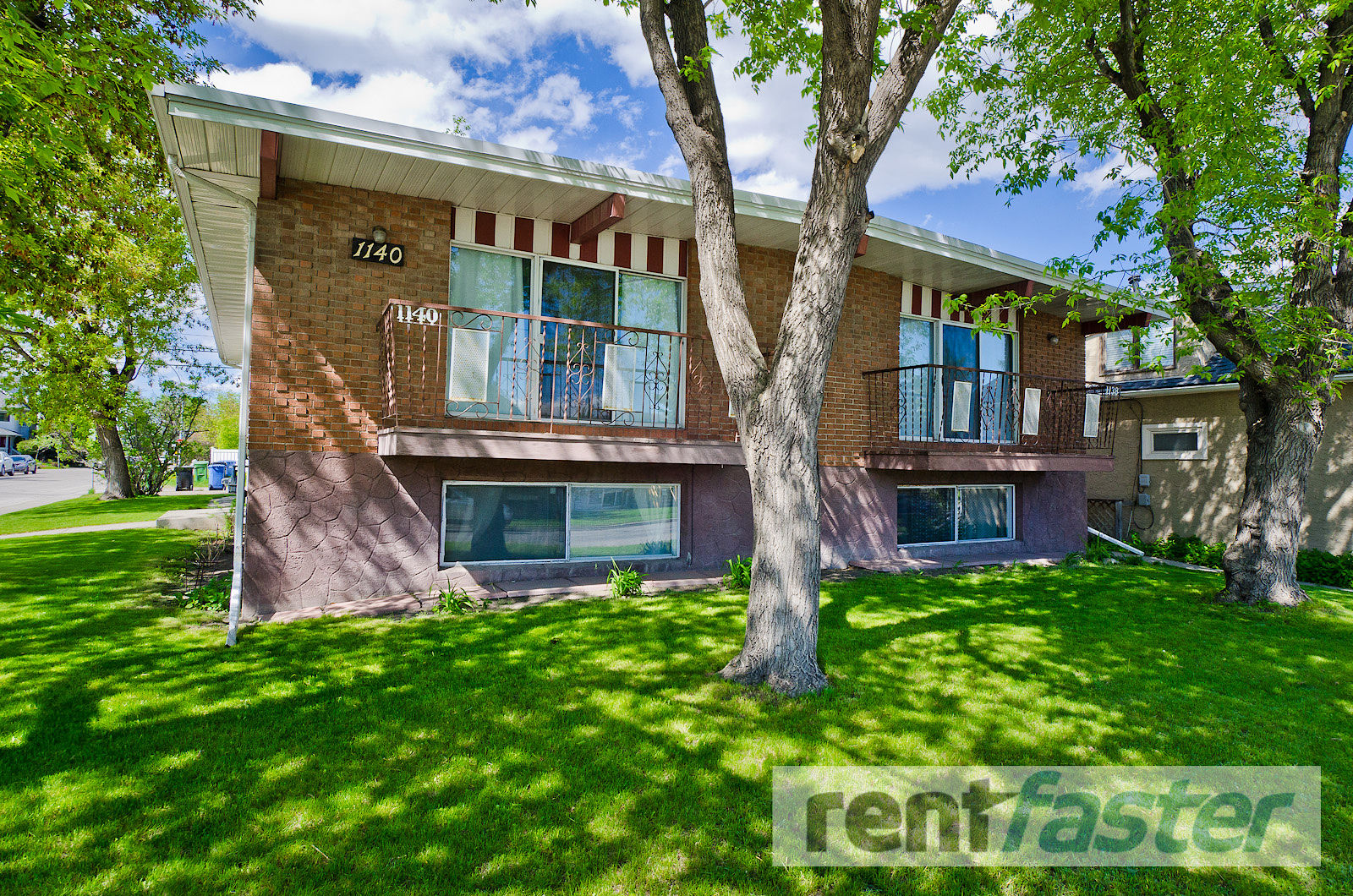 Calgary 2 bedrooms Fourplex for rent. Property photo: 411776-1