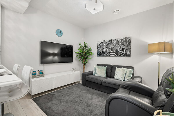 Calgary 1 bedroom Condo Unit for rent. Property photo: 412056-2