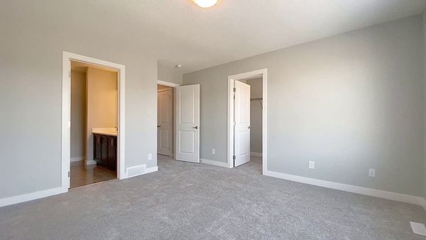 Calgary 3 bedrooms Duplex for rent. Property photo: 412404-2