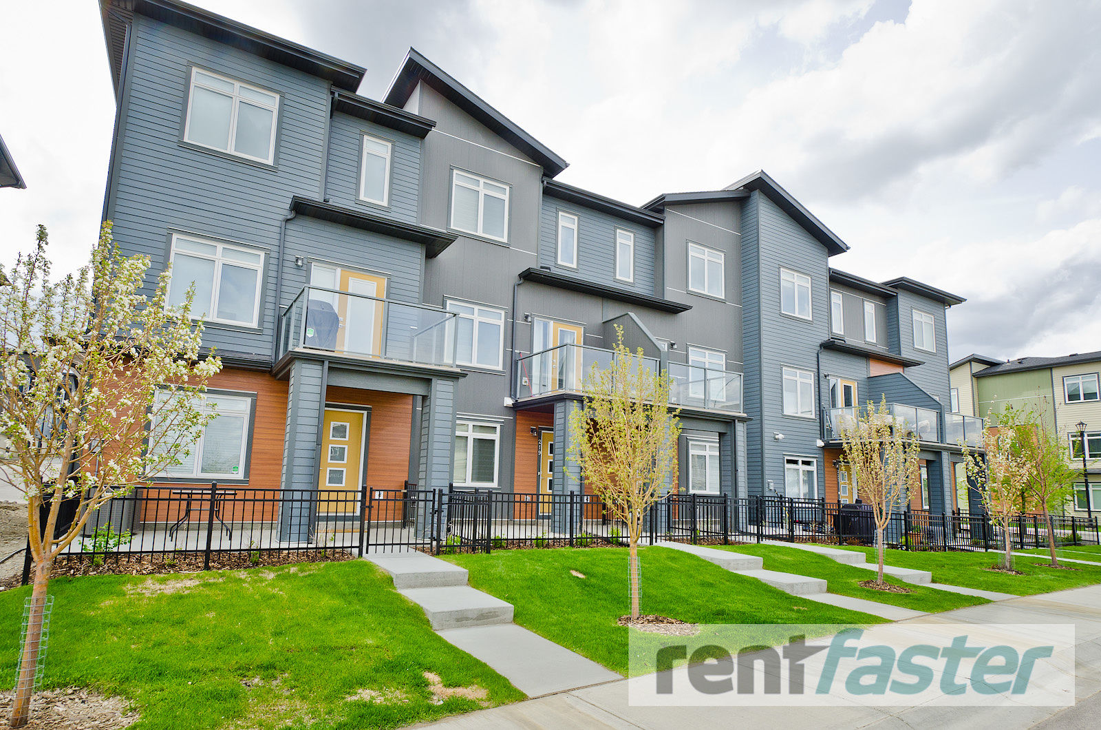 Calgary 3 + Den bedrooms Townhouse for rent. Property photo: 412598-1
