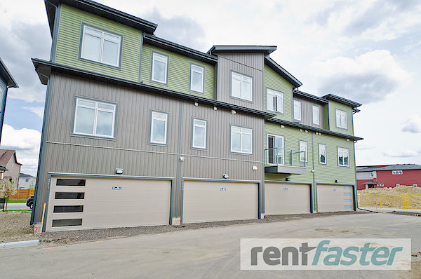 Calgary 3 + Den bedrooms Townhouse for rent. Property photo: 412598-2