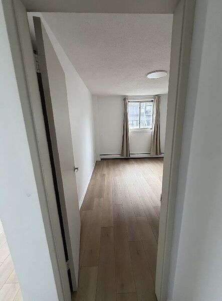 Calgary 1 bedroom Apartment for rent. Property photo: 412629-3