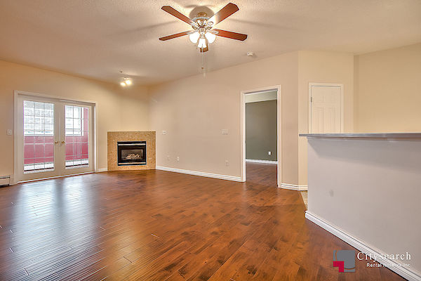 Calgary 2 + Den bedrooms Condo Unit for rent. Property photo: 412638-2