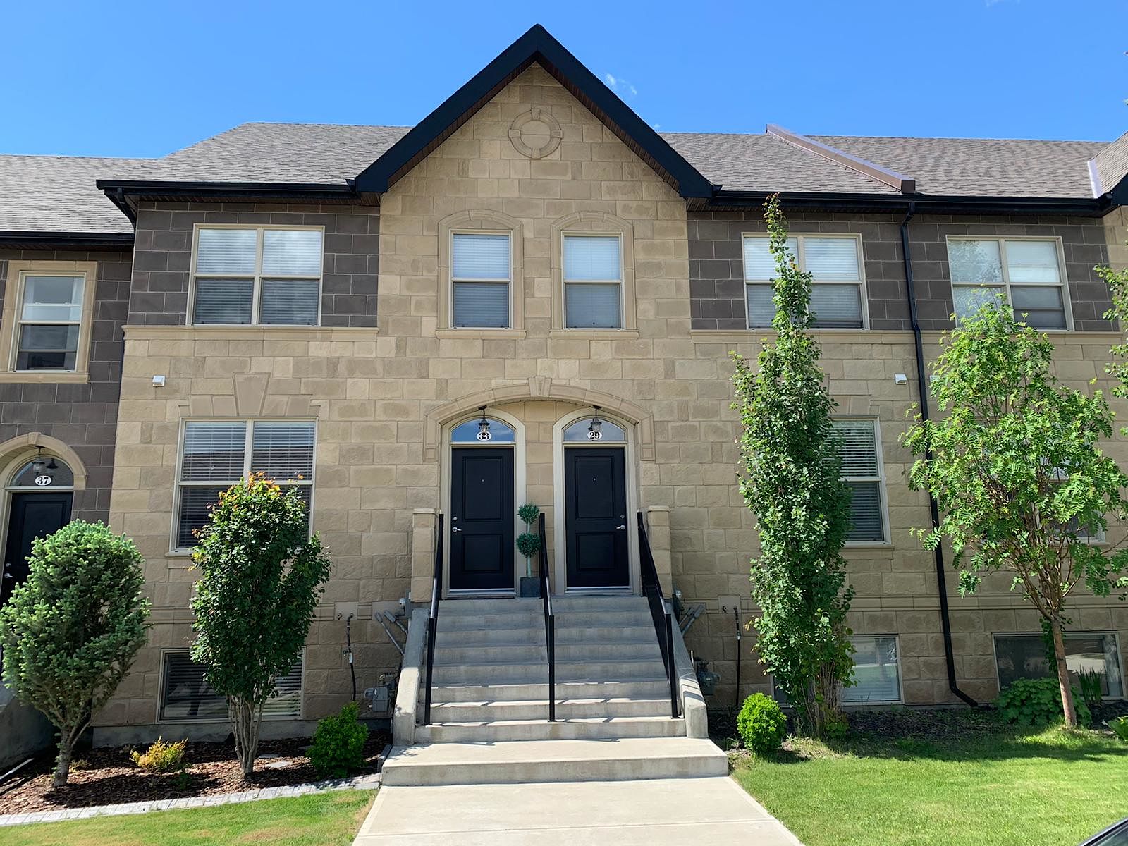 Calgary 4 bedrooms Townhouse for rent. Property photo: 414365-1