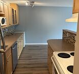 LOCATION / LOCATION / LOCATION - Well kept and convenient