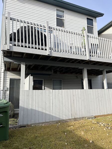 Calgary 4 bedrooms House for rent. Property photo: 414452-2
