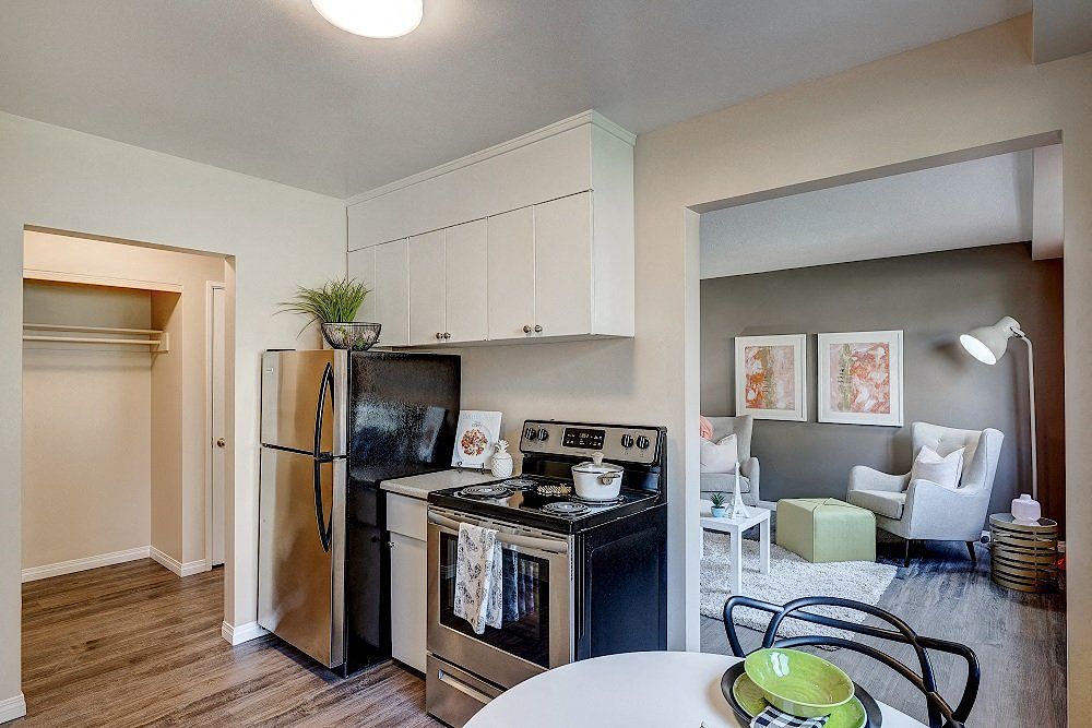 Edmonton 1 bedrooms Apartment for rent. Property photo: 415566-1